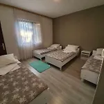Bed & Breakfast Nikola Rule Ostojic 4*
