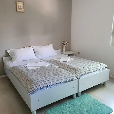 Bed & Breakfast Rooms Nikola Rule Ostojic