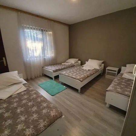 Bed & Breakfast Nikola Rule Ostojic 4*